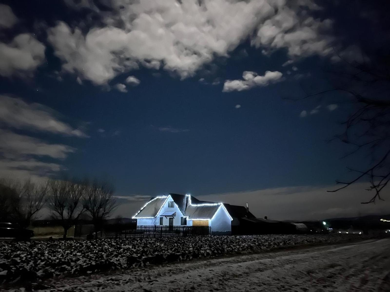 Casuta Din Deal Targu Neamt Exterior photo